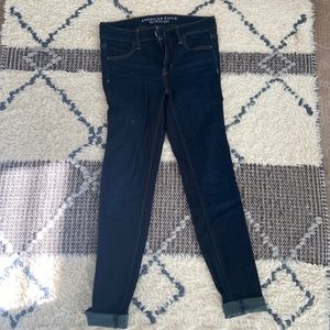 AMERICAN EAGLE OUTFITTERS SKINNY JEANS